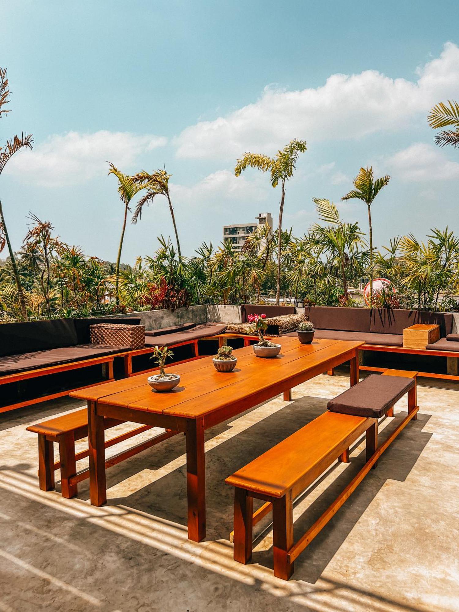 ميريسا Yasis Surf Lodge المظهر الخارجي الصورة